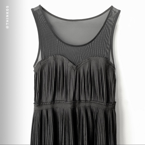 Retro Black Dress with Sweetheart Neckline - Picture 1 of 4